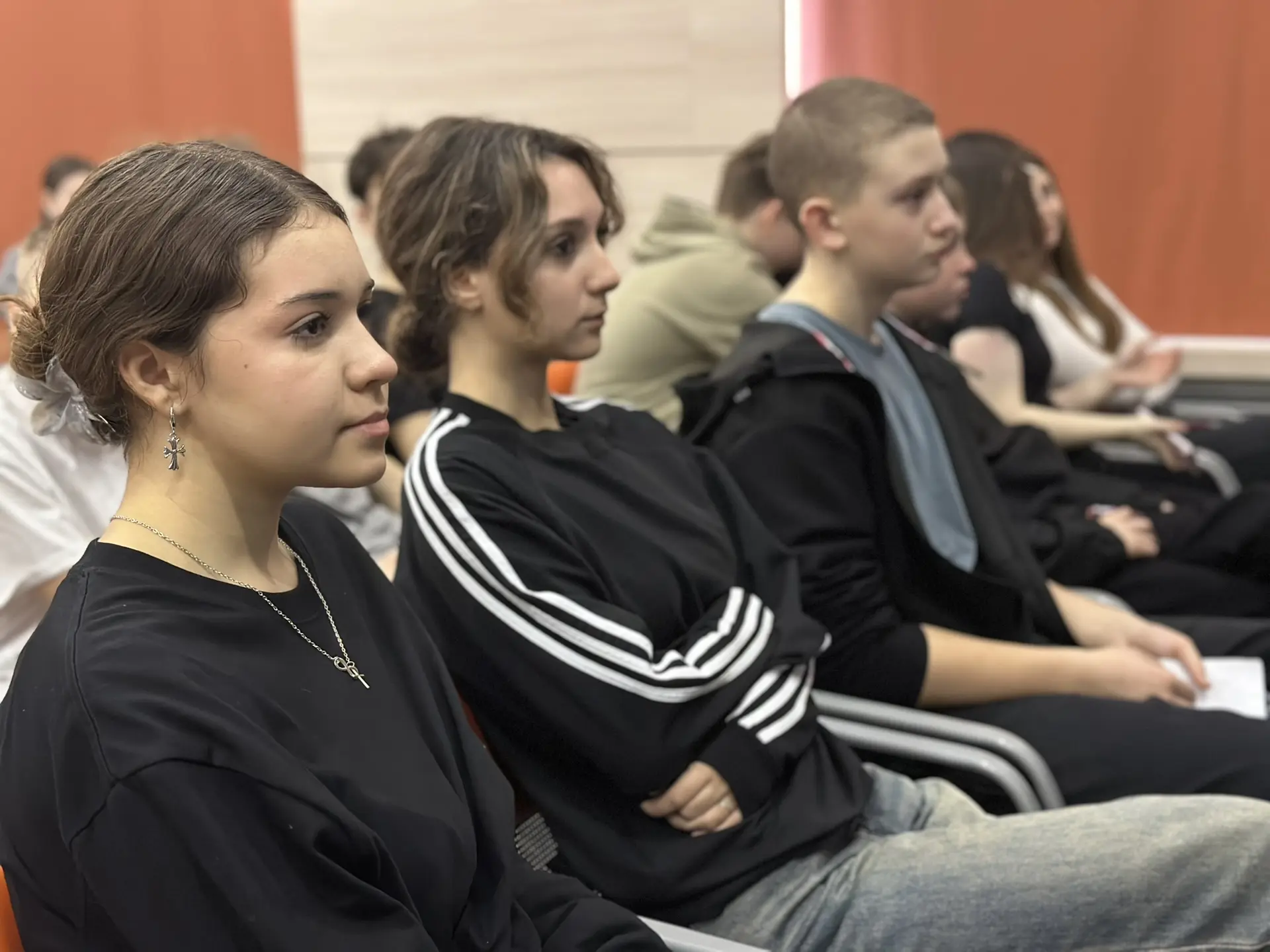 🎬 В нашей школе для старшеклассников прошёл особенный киноурок — фильм «Предательство» 🎥  Эта картин