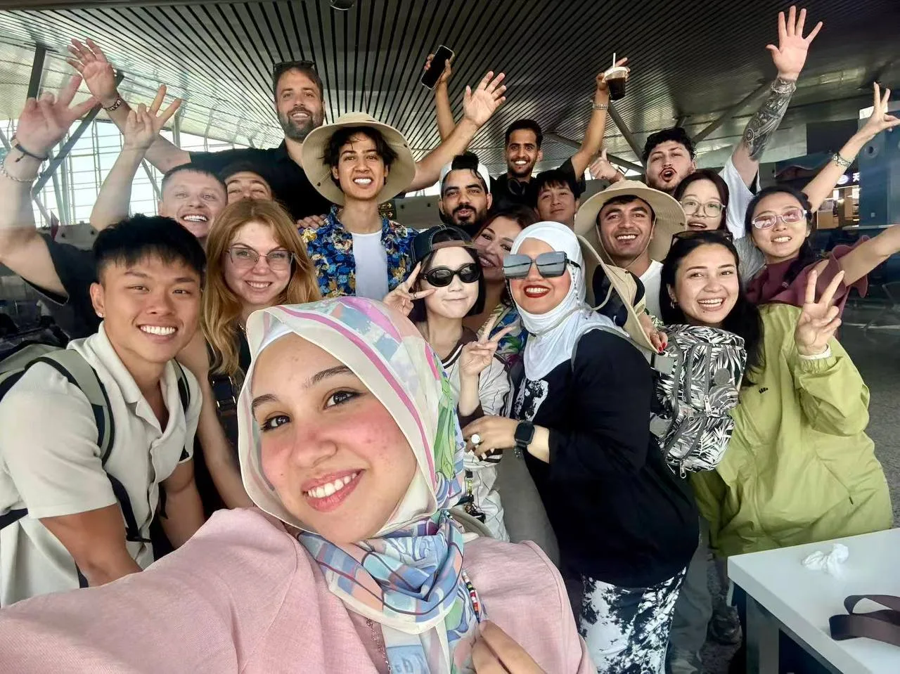 🇨🇳🇷🇺🇧🇾🇹🇲🇮🇹🇸🇬🇸🇦🇪🇬🇻🇳🇦🇫🇹🇷🇰🇷 Когда пытаешься собрать весь мир в одн...