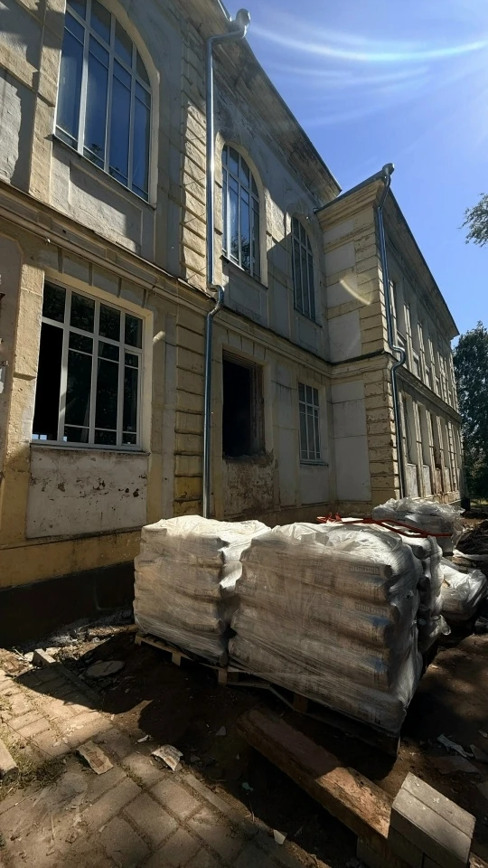 В СОШ №2 продолжается капитальный ремонт
