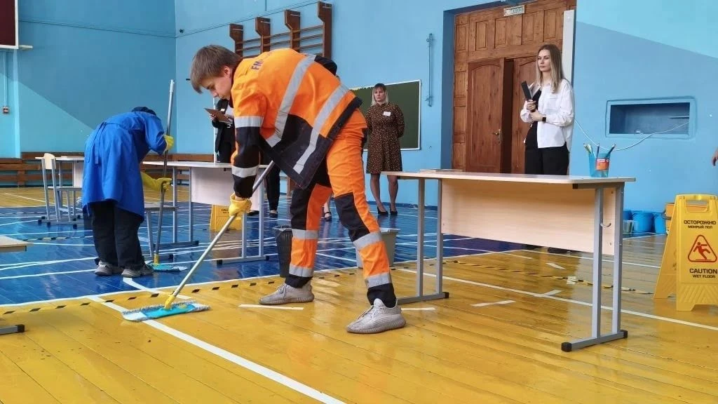 🧹Ступинский школьник стал призером областной олимпиады профмастерства в компетенции «Клининг»  Облас