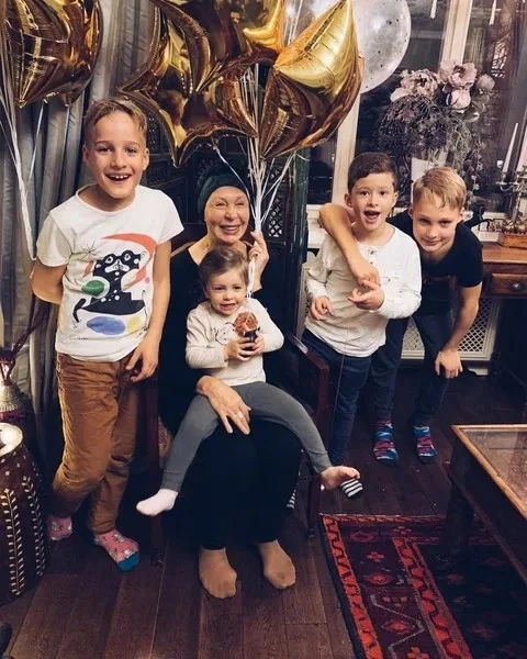 Татьяна Васильева стала бабушкой в восьмой раз! 🥳