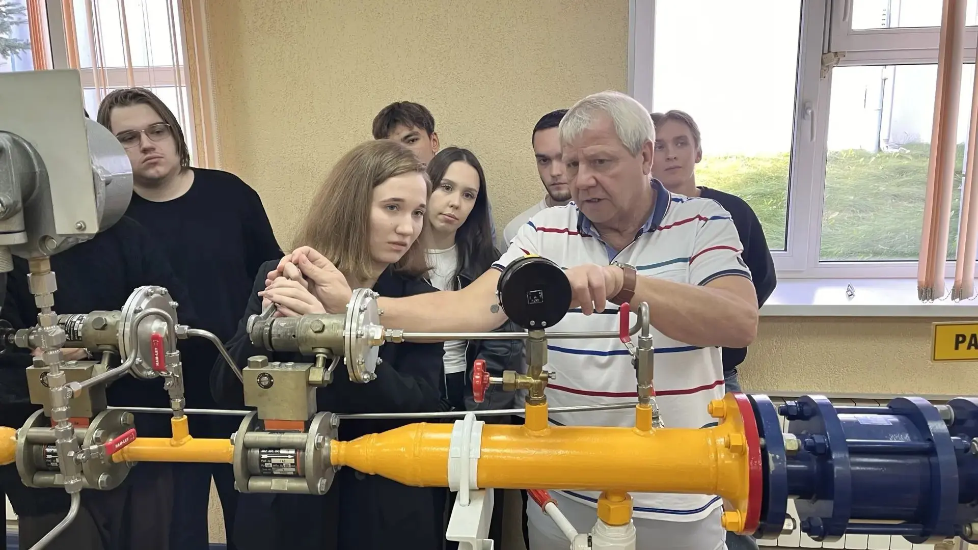УВЕРЕННЫЙ  ШАГ К ДИПЛОМУ!
