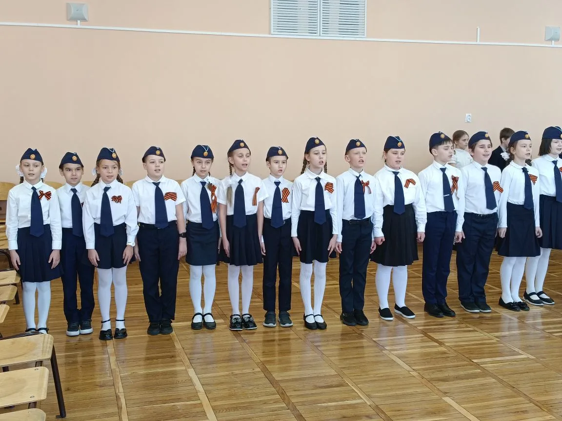 🇷🇺 В нашем Лицее прошёл смотр строя и песни, посвящённый Дню защитника Отечества! 18 февраля в мероп