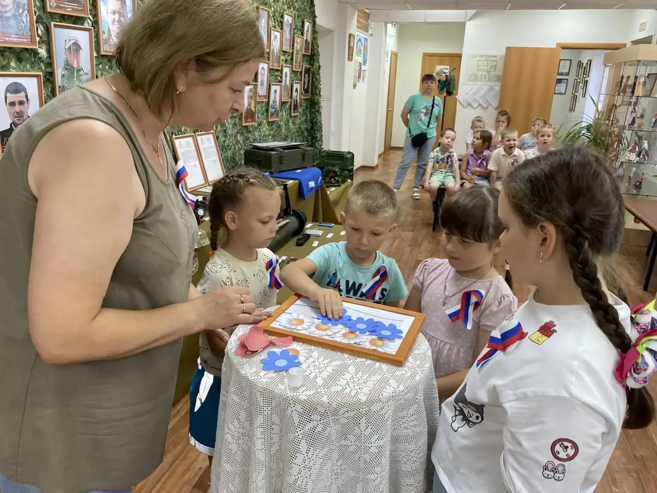 «Мы — дети твои, Россия!»
В преддверии Дня России воспитанники старшей группы «Буратино» отправились