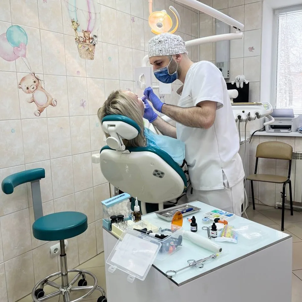 Кариес ещё средний или уже глубокий?

Можно ли самостоятельно определить, кариес уже на глубокой ста