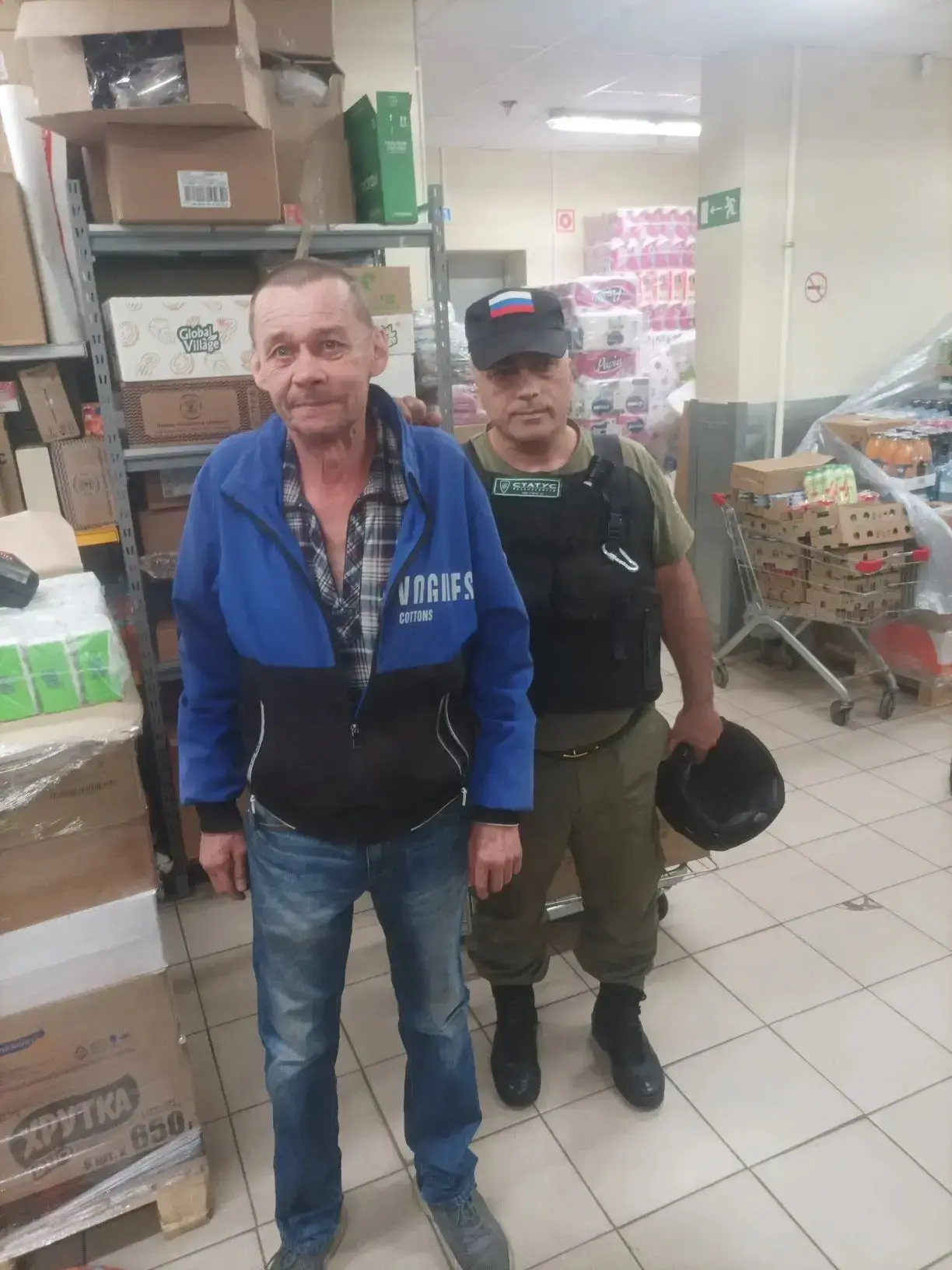 Мужчина украл алкоголь в супермаркете. Был пойман и передан полиции.