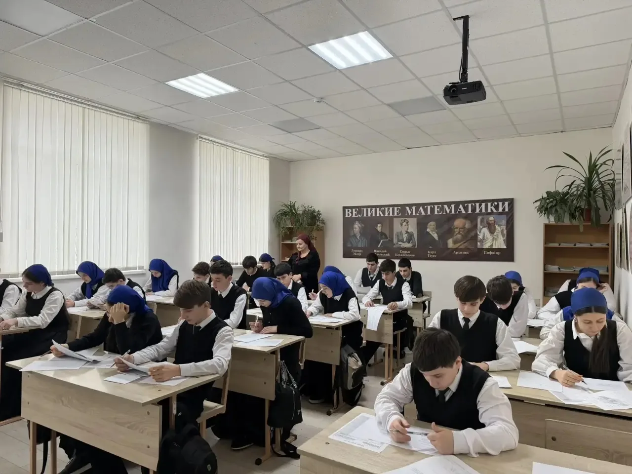 📘 Пробный экзамен по математике в 9-х классах  Сегодня в нашей школе прошёл пробный экзамен по матем