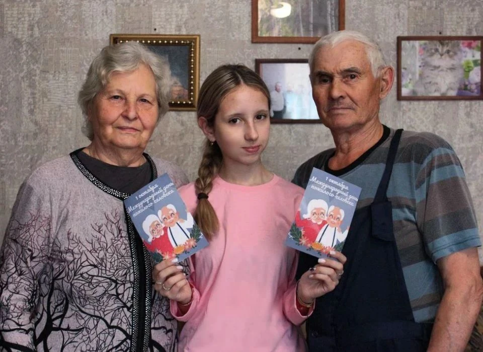 ❤️❤️❤️❤️Тёплый момент дня: наши ученики подарили бабушкам и дедушкам открытки, сделанны...