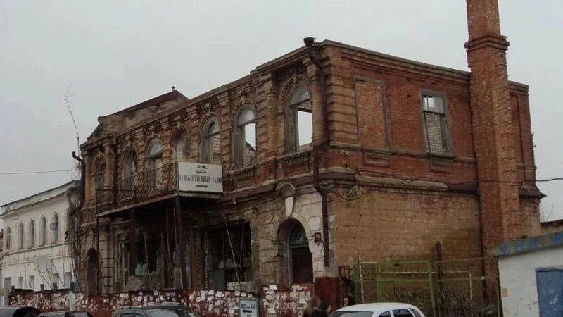 Памятник XIX века возле «Базара» в Ставрополе может рухнуть.