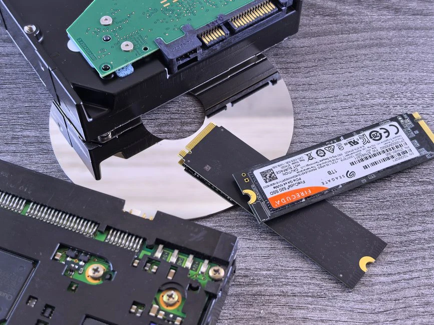 ⚡️ #ЖелезоНаВинты: Нужен ли вам PCIe 5.0 SSD?
