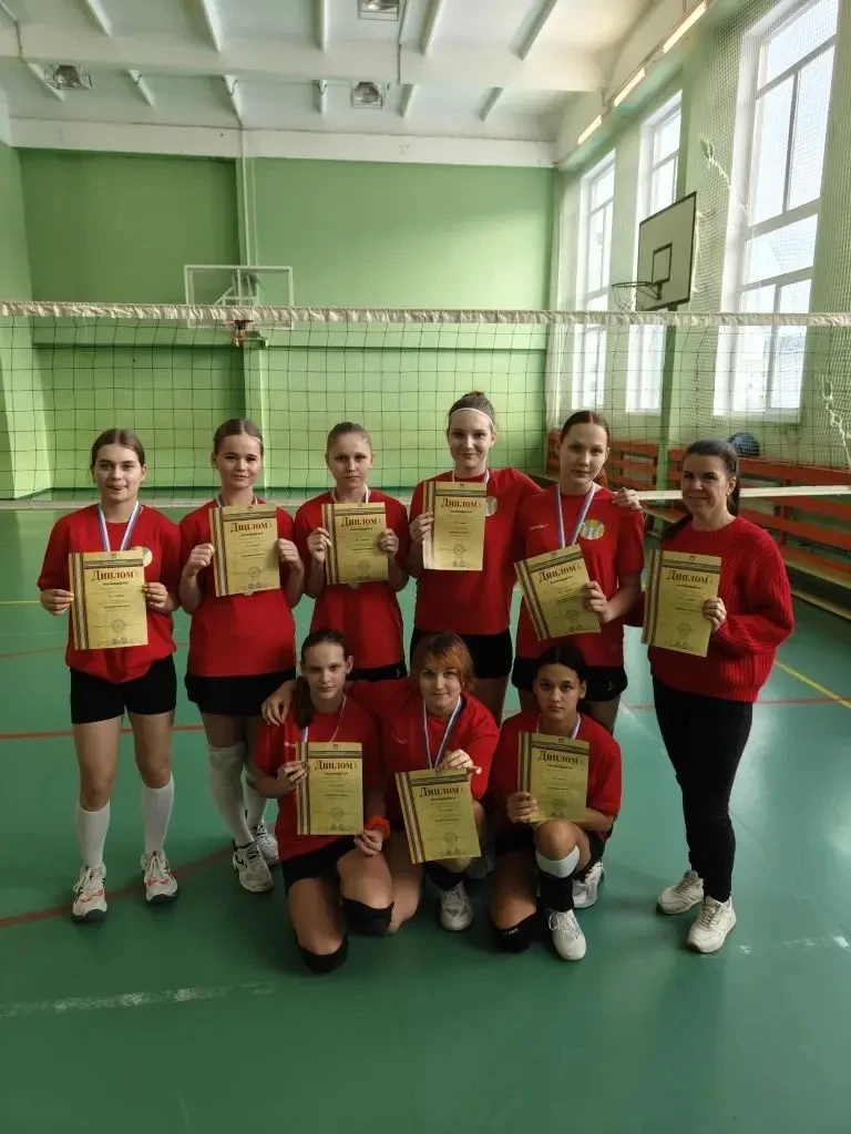 🏐 Серебро — это наша победа! 🥈  29 января прошел муниципальный этап Всероссийских соревнований по во