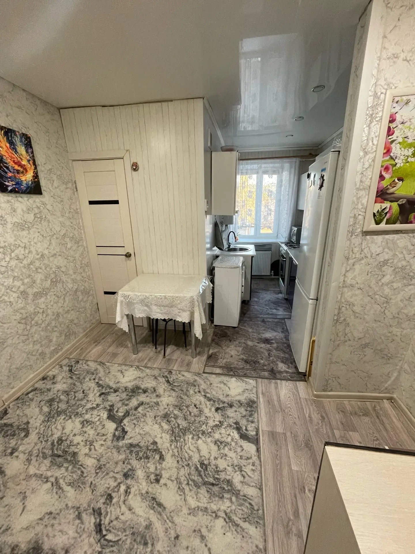 🏢 Уютная 2-комнатная квартира в Соль-Илецке
📍 Адрес: ул. Московская, 88
👨‍👩‍👧‍👦 Вместимость — 