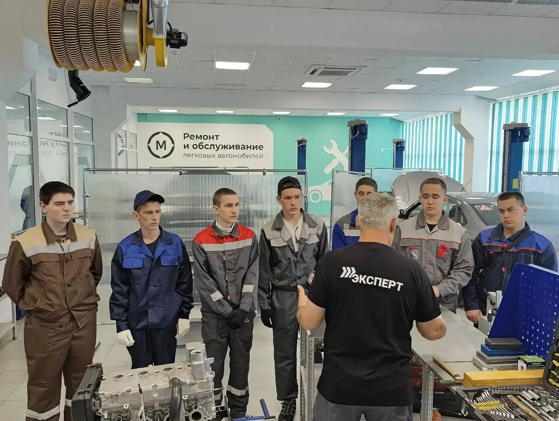 🔧 ДО СТАРТА – ДЕНЬ ПЕРВЫЙ:  АВТОМЕХАНИКИ ГОТОВЫ К ДЕМОНСТРАЦИОННОМУ ЭКЗАМЕНУ! 🚗💨

Студенты ГОБПОУ