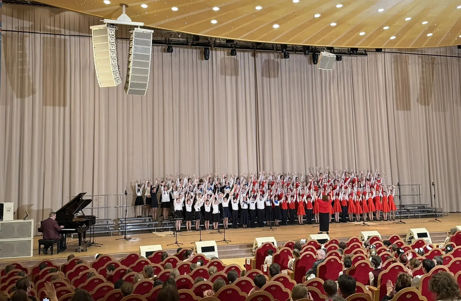 🗓 04.04.2026 в Зале Церковных Соборов Храма Христа Спасителя состоялся VIII Московский детско-юношес