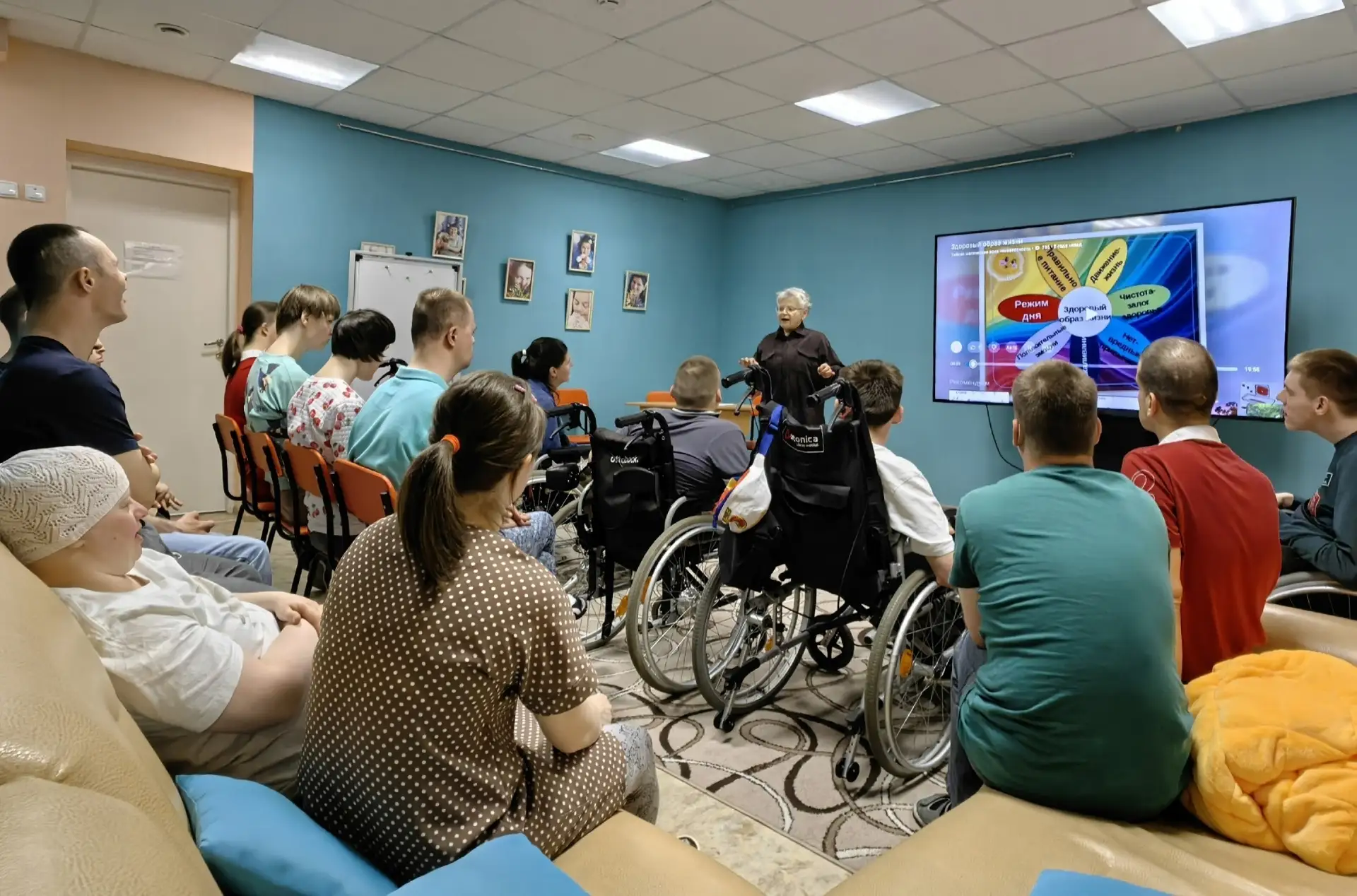 В Мончегорском доме‑интернате состоялся комплекс мероприятий, посвящённый месячнику антинаркотическо