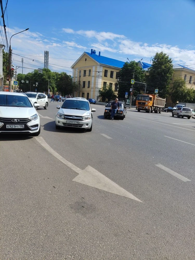 Выражаю глубокую признательность сотрудникам дорожного патруля за оперативное, профессиональное и бе