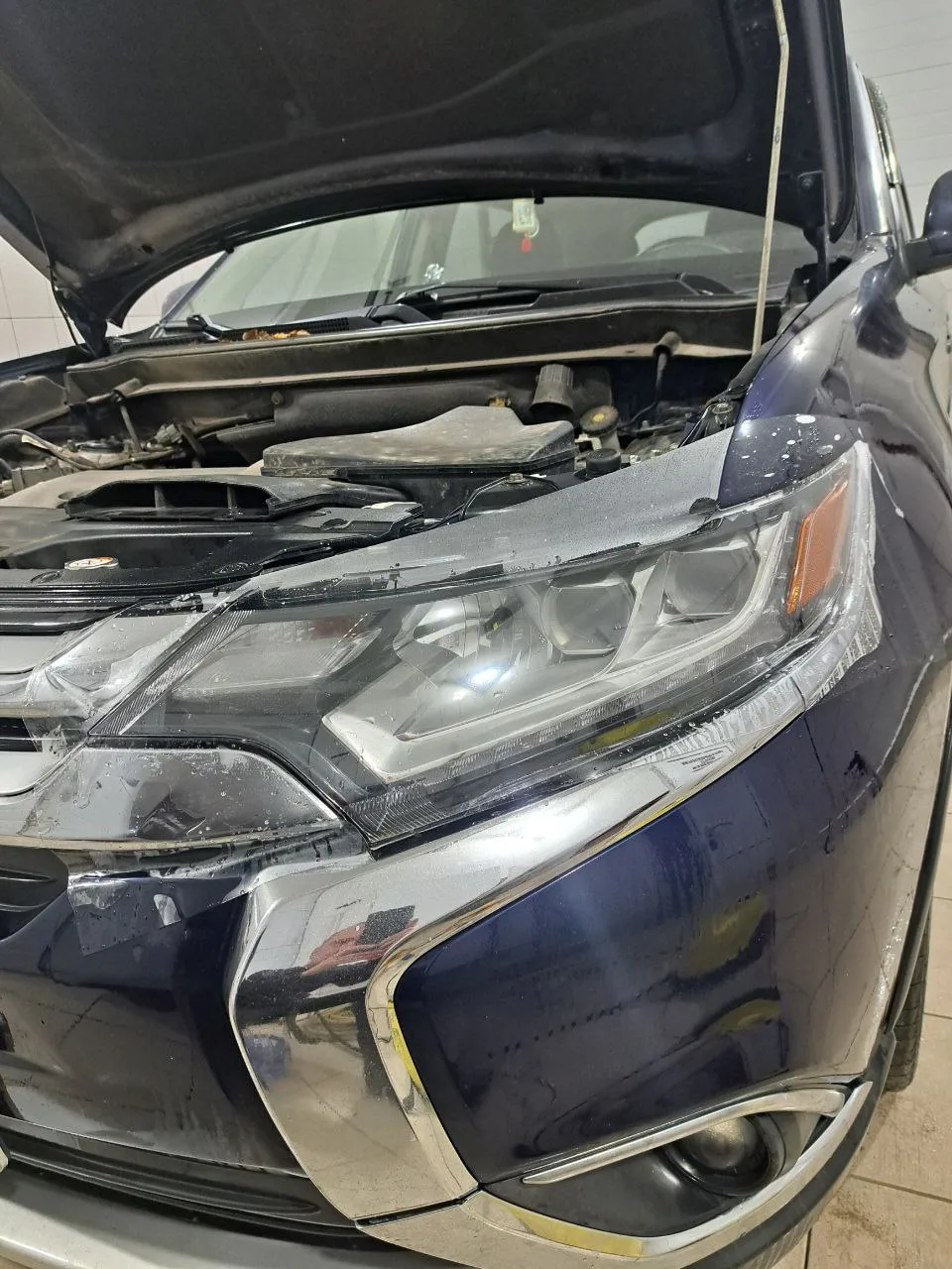 🚗 Mitsubishi Outlander - Полировка и бронь фар