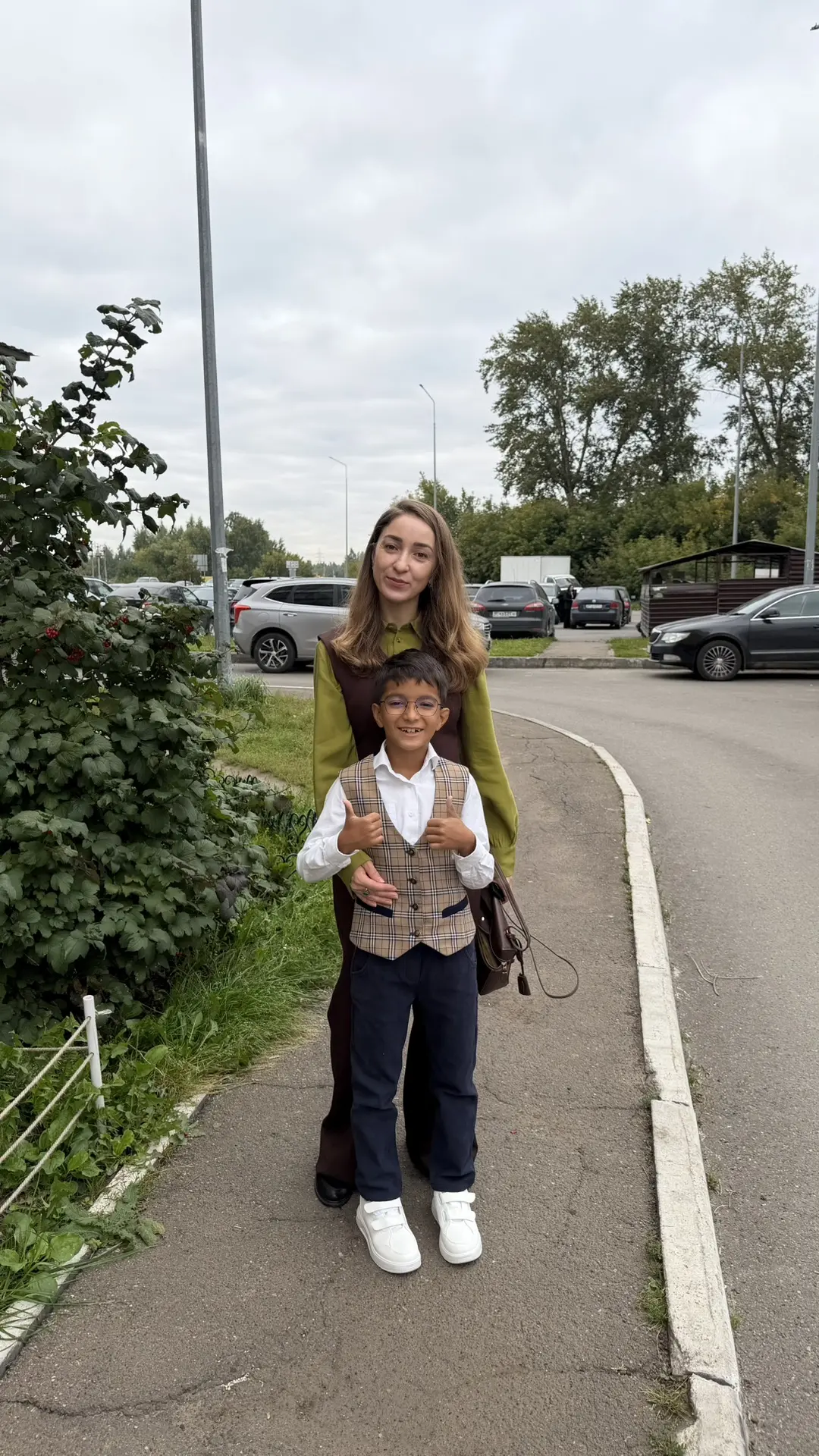 Ну вот и всё) Поздравляю всех причастных с первым учебным днём! 🍁