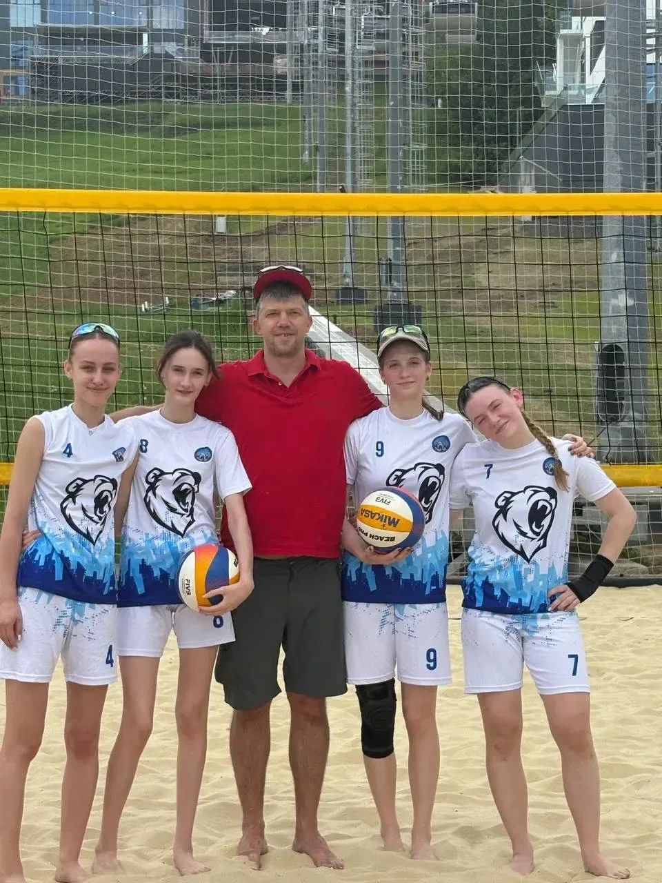 🏐Школьная спортивная лига по Пляжному волейболу

☀️Наши чемпионы прошлого года вышли на песок, но с
