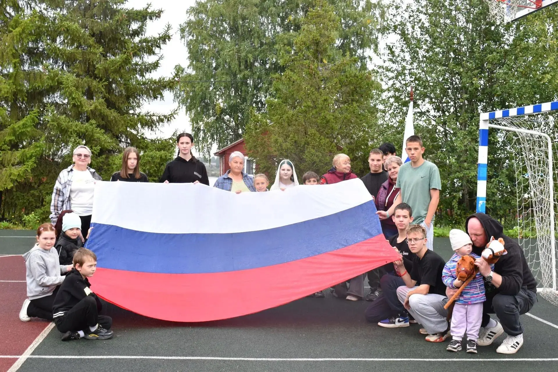Под флагом России: как прошли наши «Весёлые старты»!