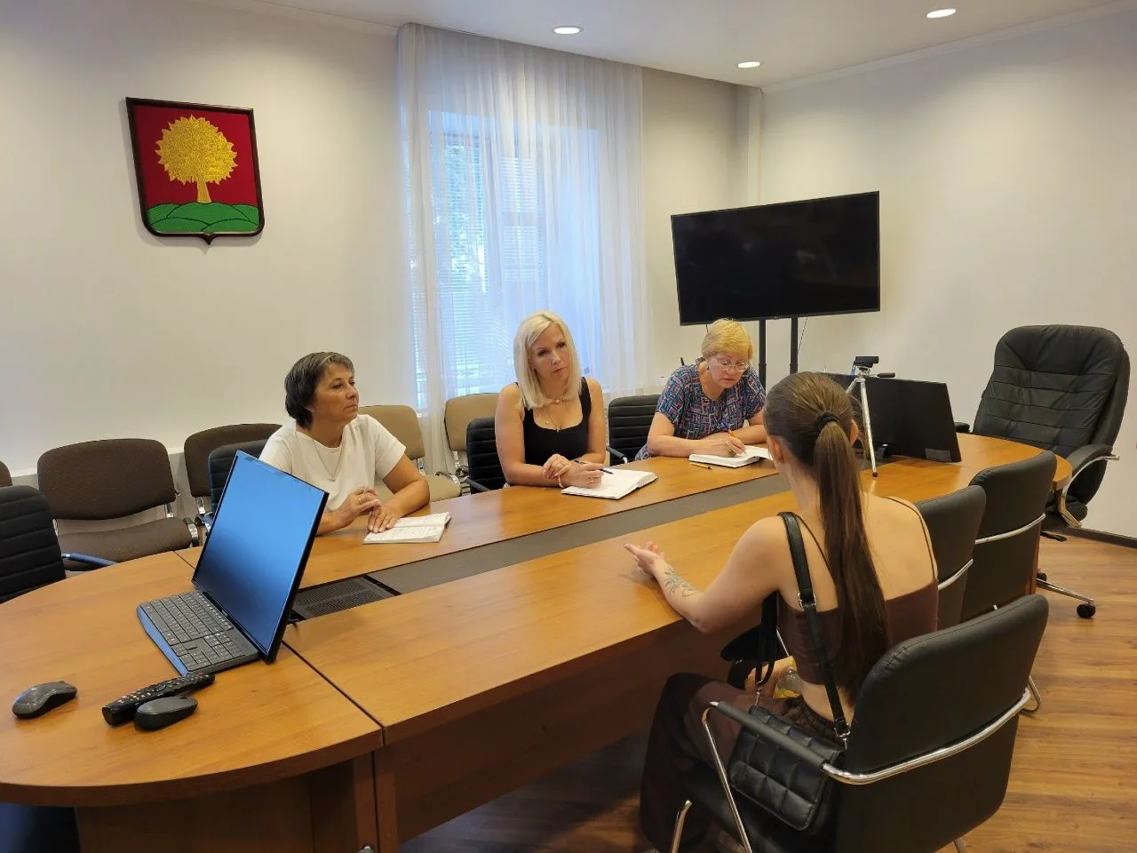 Права ребёнка — в приоритете: аппарат Уполномоченного по правам ребенка провёл приём граждан
 
В ход