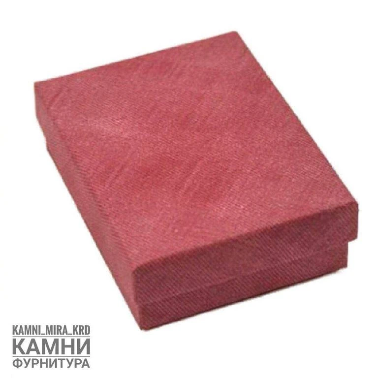 https://kamnimira-krd.ru/magazin/product/podarok40 - Коробочка прямоугольная 9х7х2,8 см, цвет красны