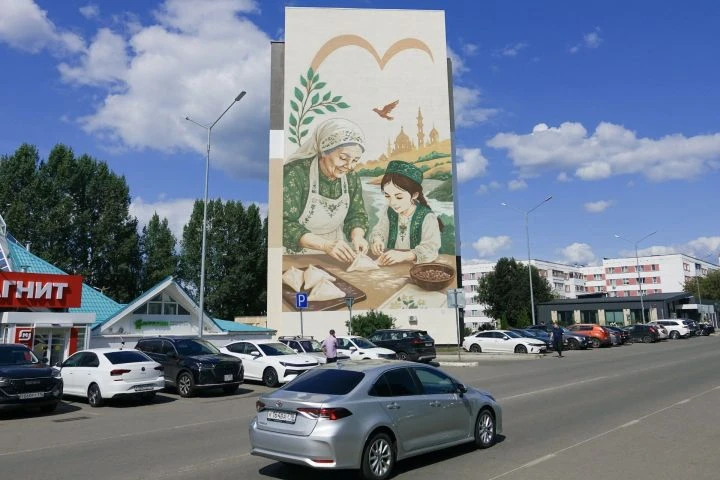 👏В Челнах презентовали новый мурал с эчпочмаками на фасаде дома

Сегодня в Набережных Челнах состоя