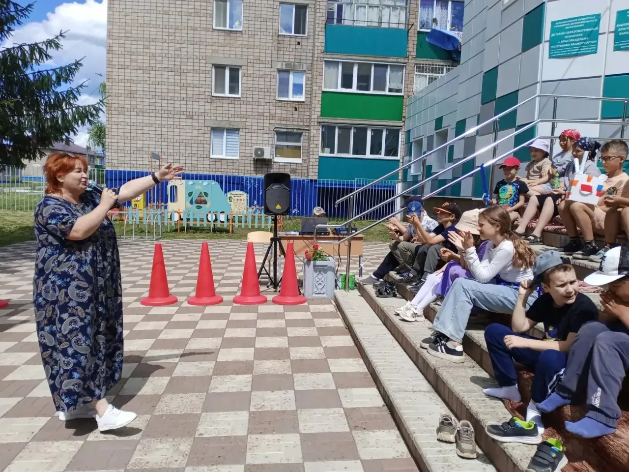 Сегодня в летнем лагере торжественно была открыта вторая смена, наполнив территорию зво...