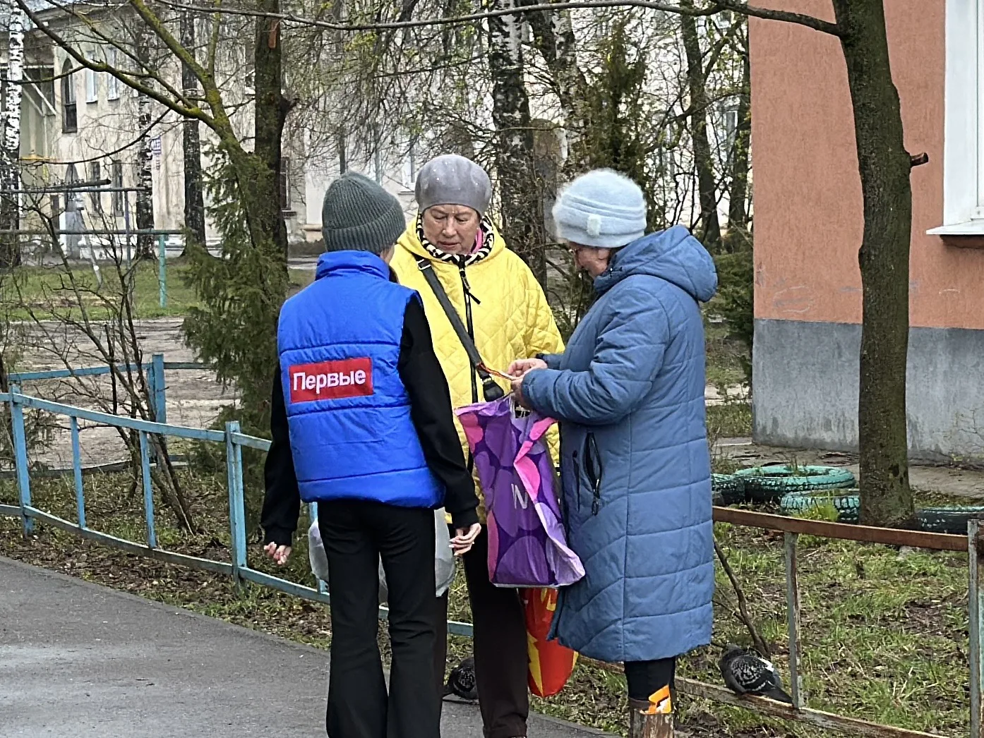 🧡🖤 Символ Победы в руках Первых!   С 22 апреля 2026 года по всей России стартовала Всероссийская акц