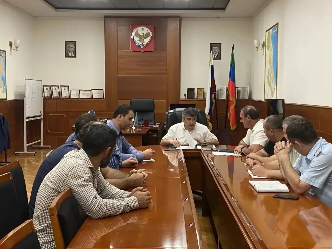 Глава Табасаранского района провел заседание оргкомитета по подготовке к крупным спорти...