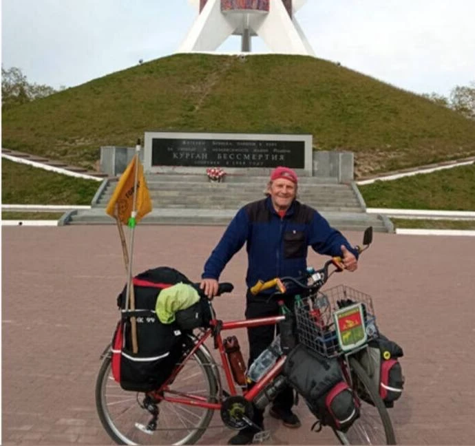 🗺🚴‍♂️Во Владивосток из Центральной части России отправился еще один путешественник — 61-летний мужчи
