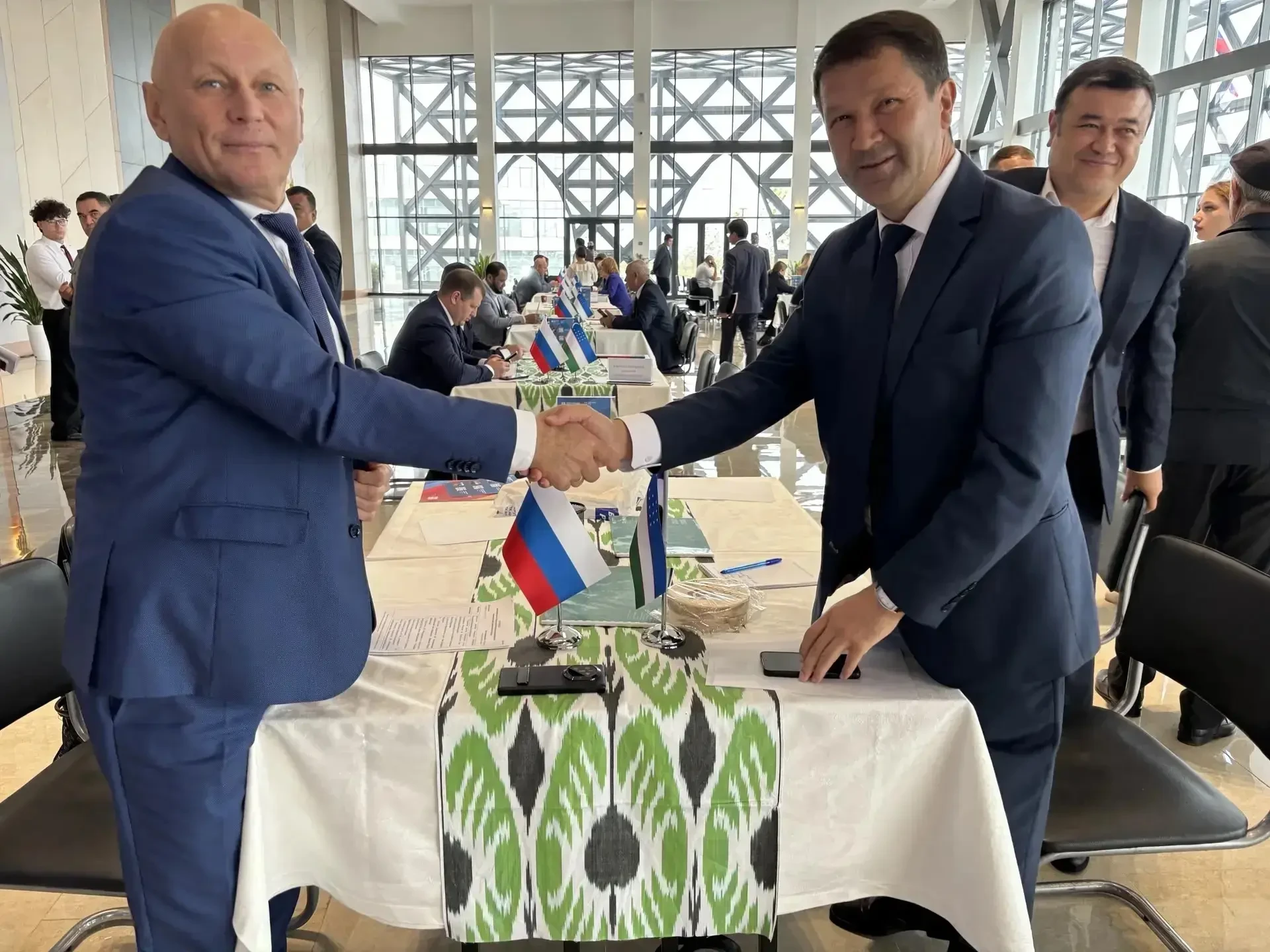 🤝 Омская область подписала соглашения о развитии АПК с районами Ферганской области