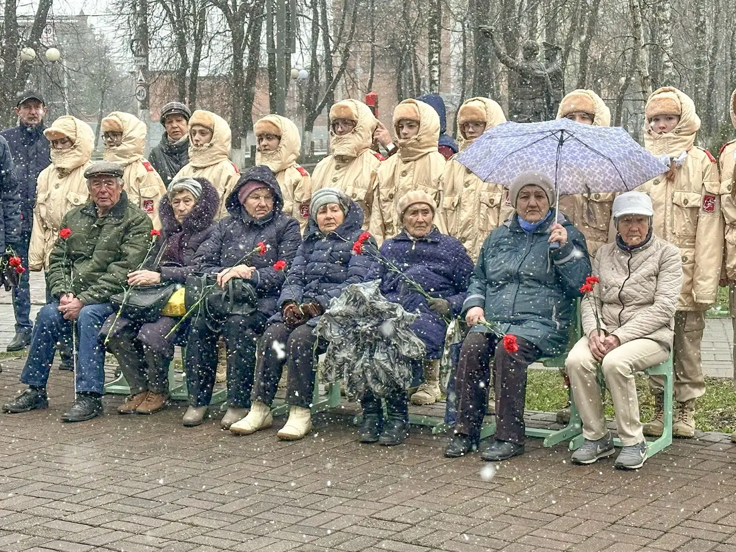 В Брянске почтили память узников фашистских концлагерей  В урочище «Лесные сараи» состоялся митинг "