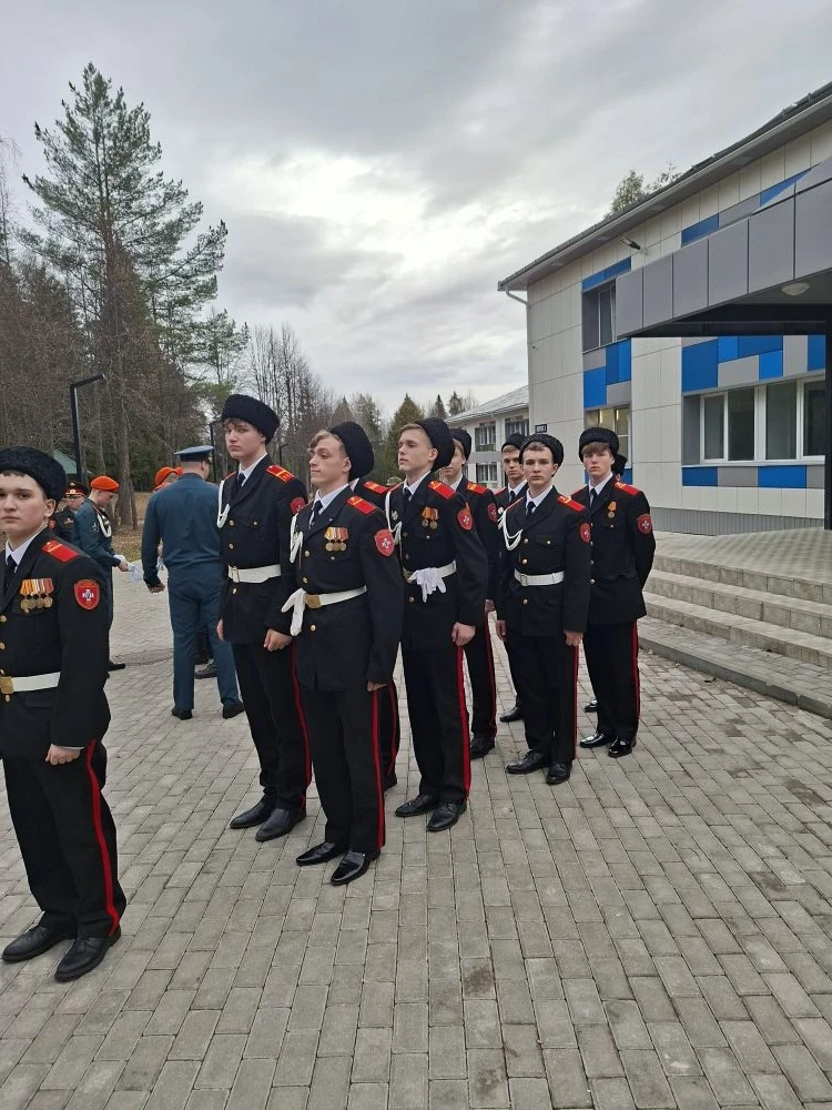🎖️ Кадетские будни  Накануне кадеты классов 5.7, 5.8, 6.7, 6.8, 7.7, 7.8, 8.1, 8.2, 9.2 приняли учас
