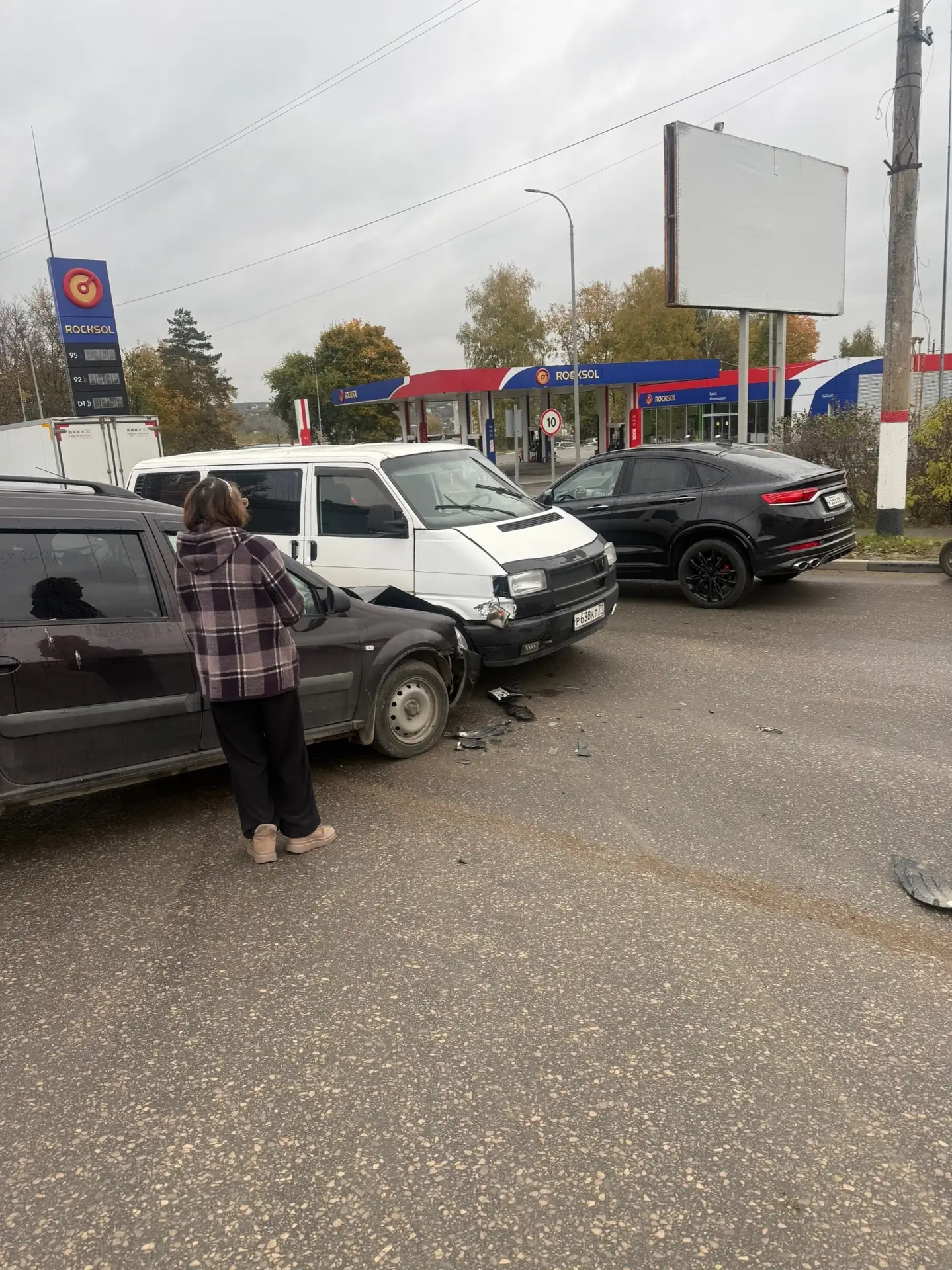 Постоянно на этом перекрестке аварии!