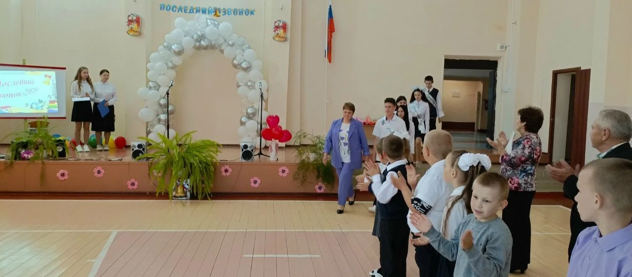 Сегодня Воронецкая школа провожала своих учеников в большой жизненный путь. Последний ш...