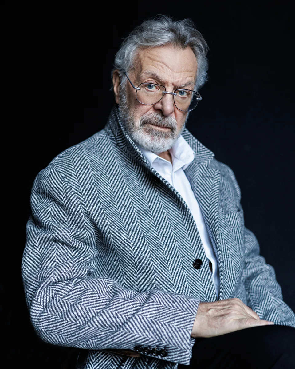 Андрей Ургант. Без ролей, сценариев и дистанции🎭

20 июня в Загородном клубе «Репино-Ленинское» с