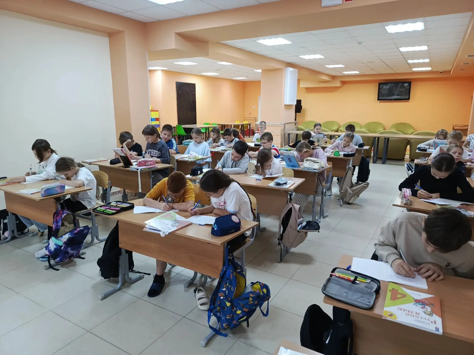 Наш 4 «Б» на «Острове детства»! 🌴
