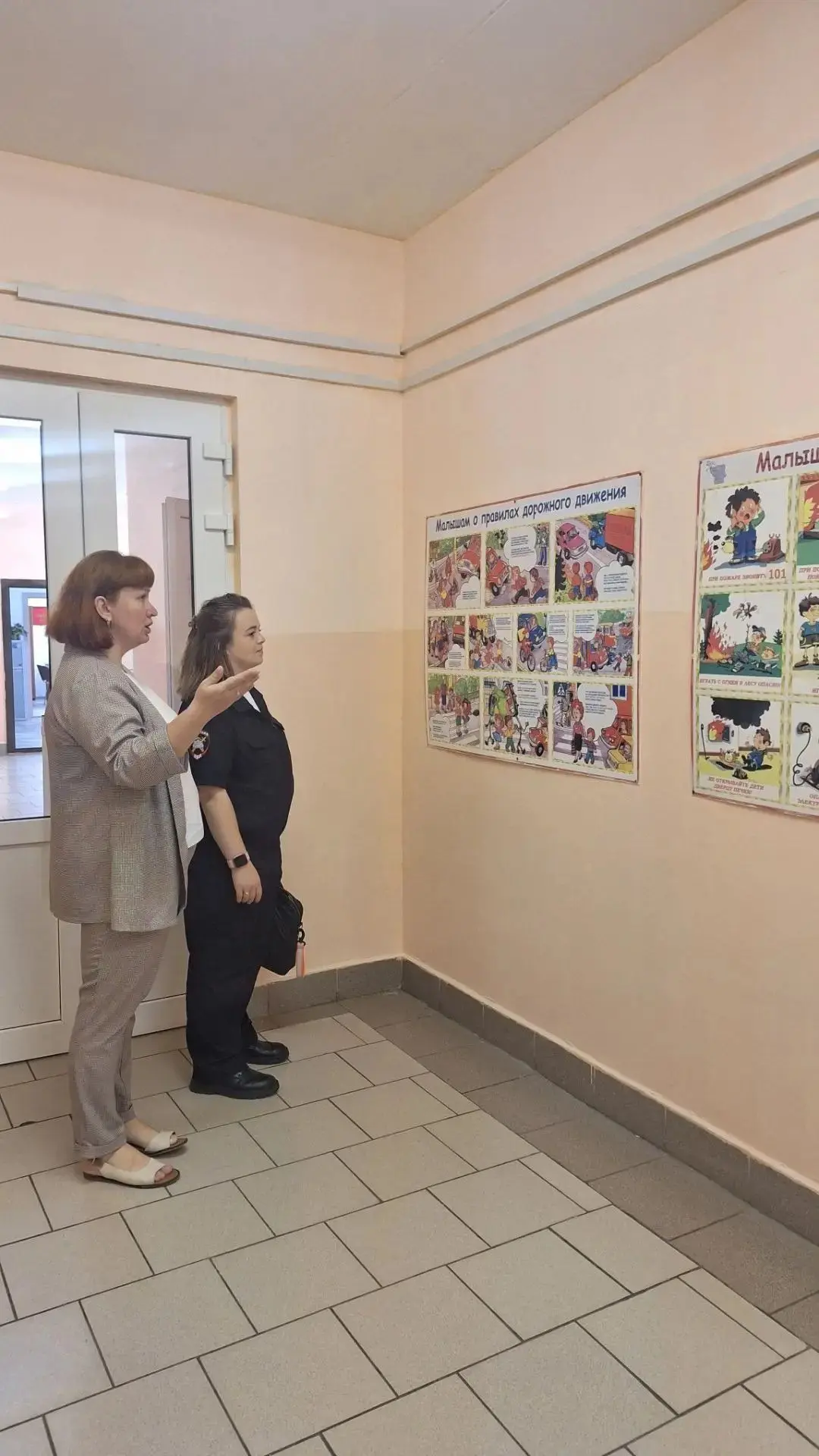 Что происходит в школе летом, когда завершились экзамены, и выпускники получили свои заветные аттест