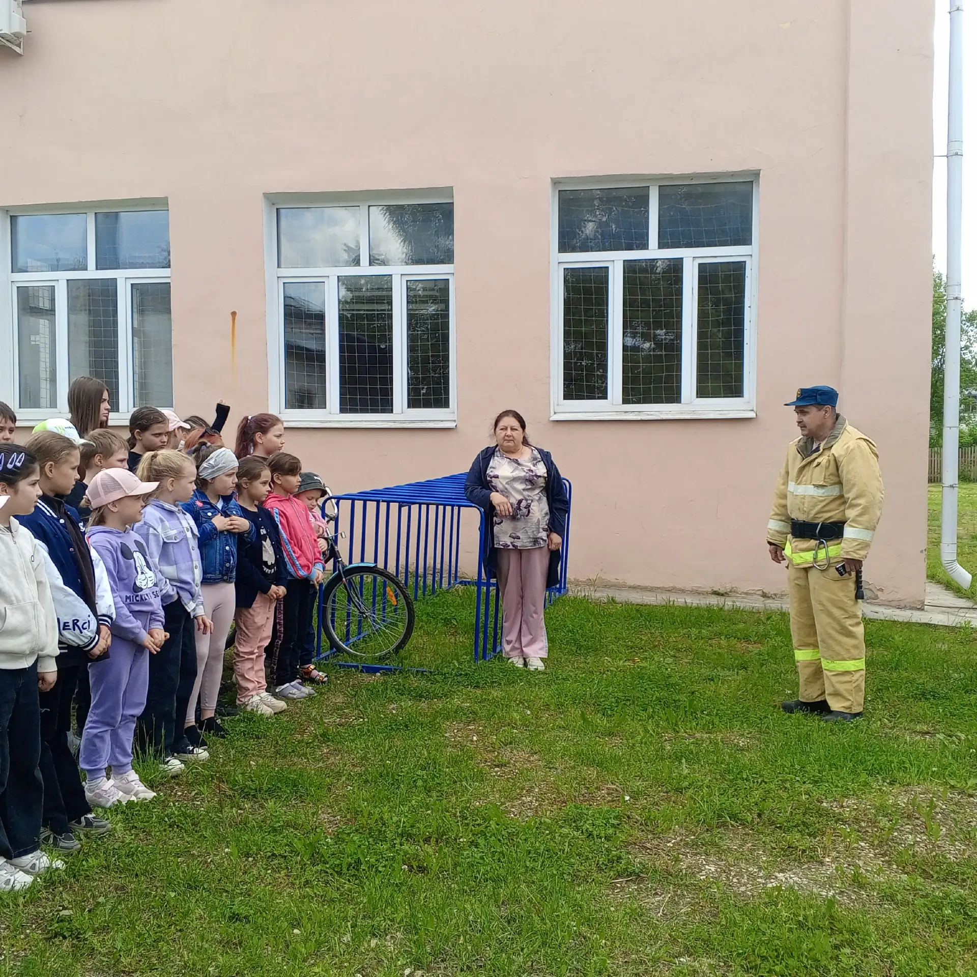 В рамках реализации плана мероприятий по обеспечению безопасности жизнедеятельности  уч...
