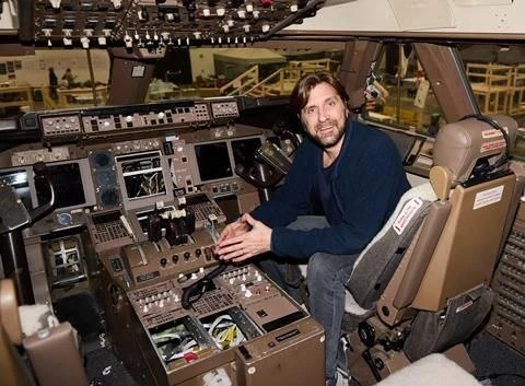Режиссёр Рубен Эстлунд рассказал о сюжете своего нового фильма "Система развлечений выш...