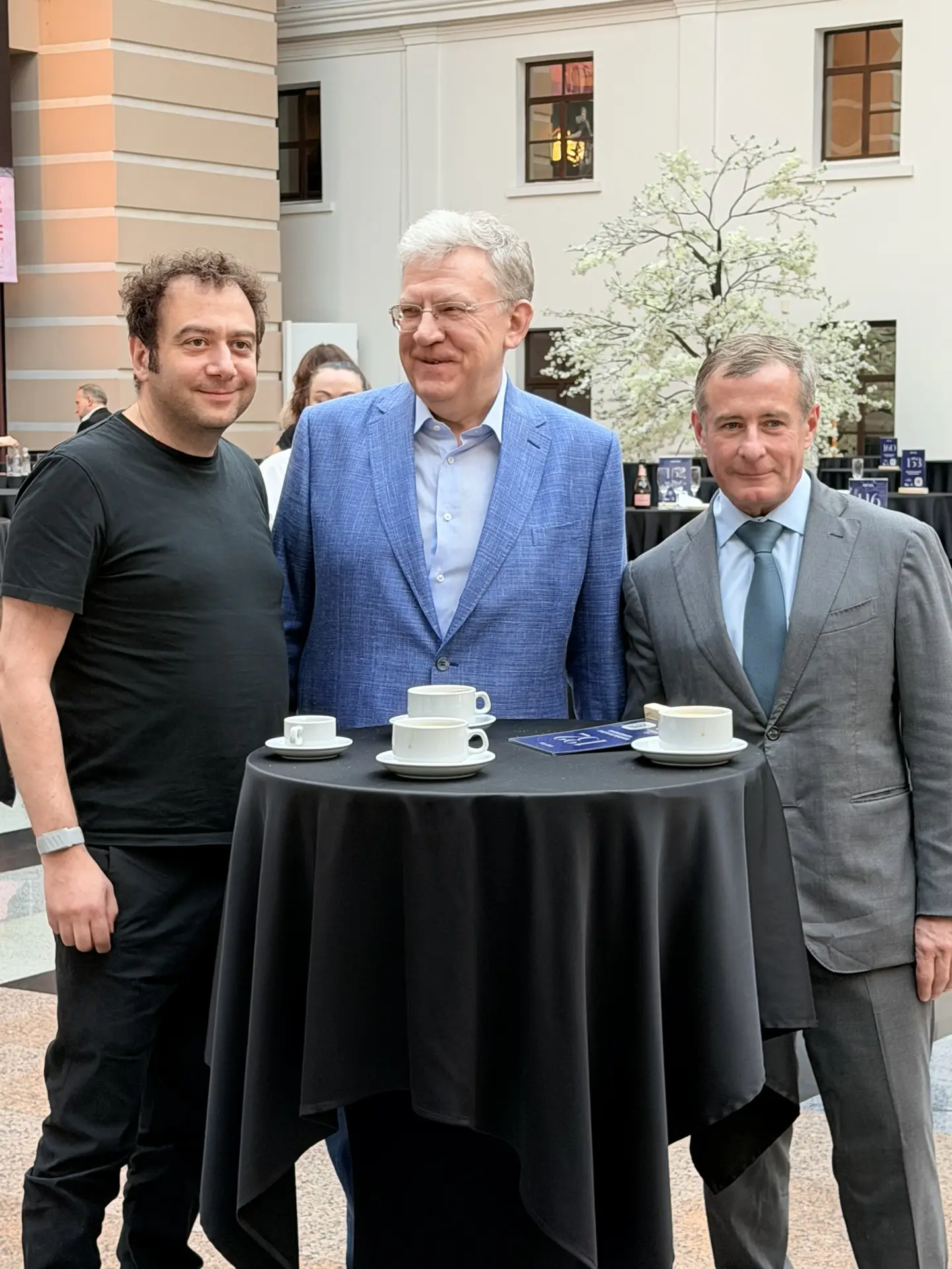 Кофе пьет не только Джордж Клуни. ☕️