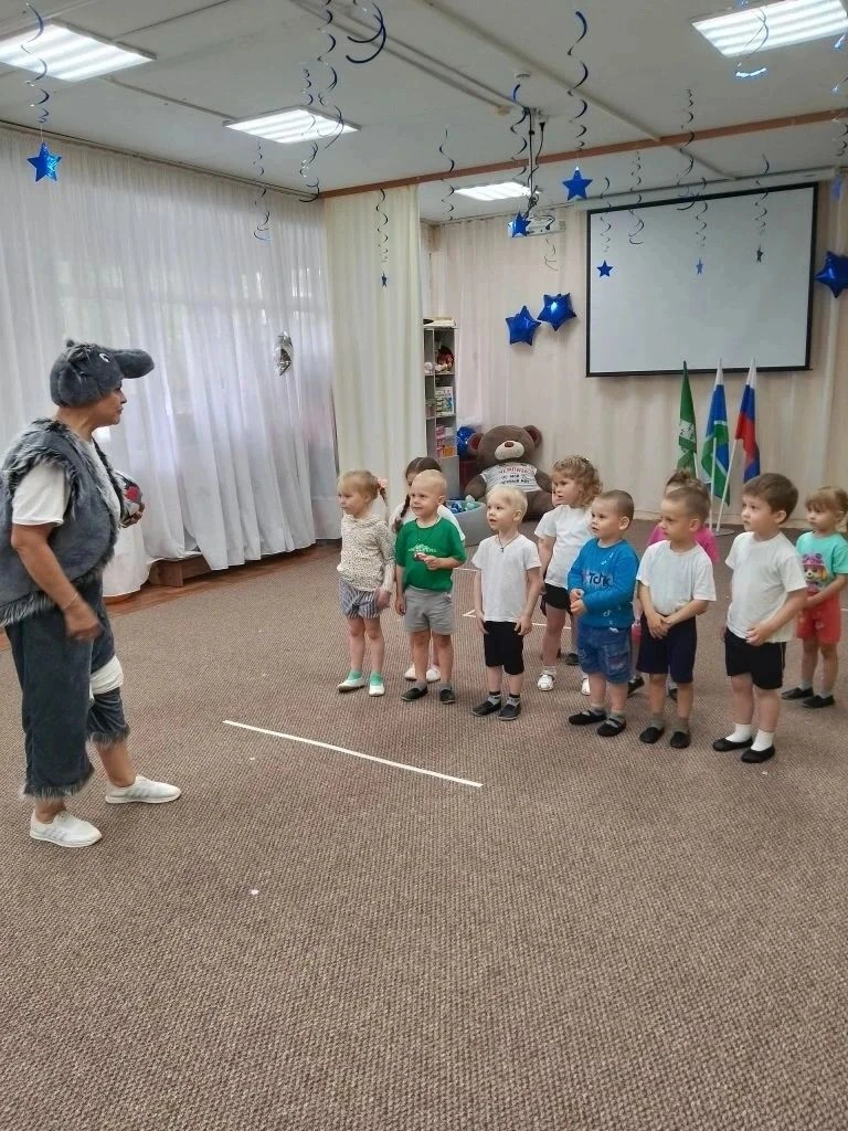 🐺На этой неделе к нам в гости пришел не простой игрушечный зверь, а настоящий волчонок Богдаша. Но 