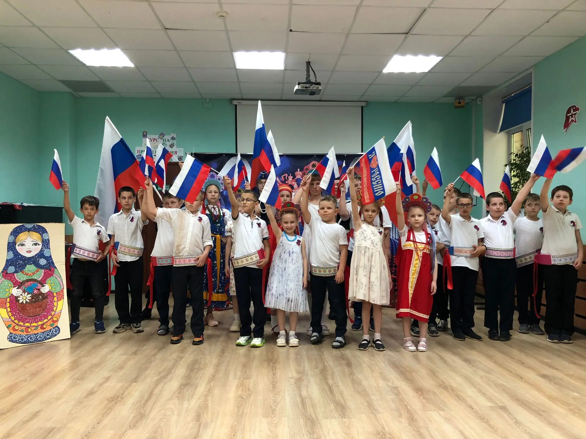 🇷🇺Сегодня на досуговой площадке «Курс на приключения» прошло особенное мероприятие, посвященное го