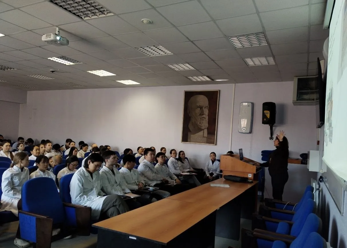 🦷 Взаимодействие в рамках «Приоритета 2030»: визит профессора ПИМУ в ИГМУ  Первая неделя марта для с