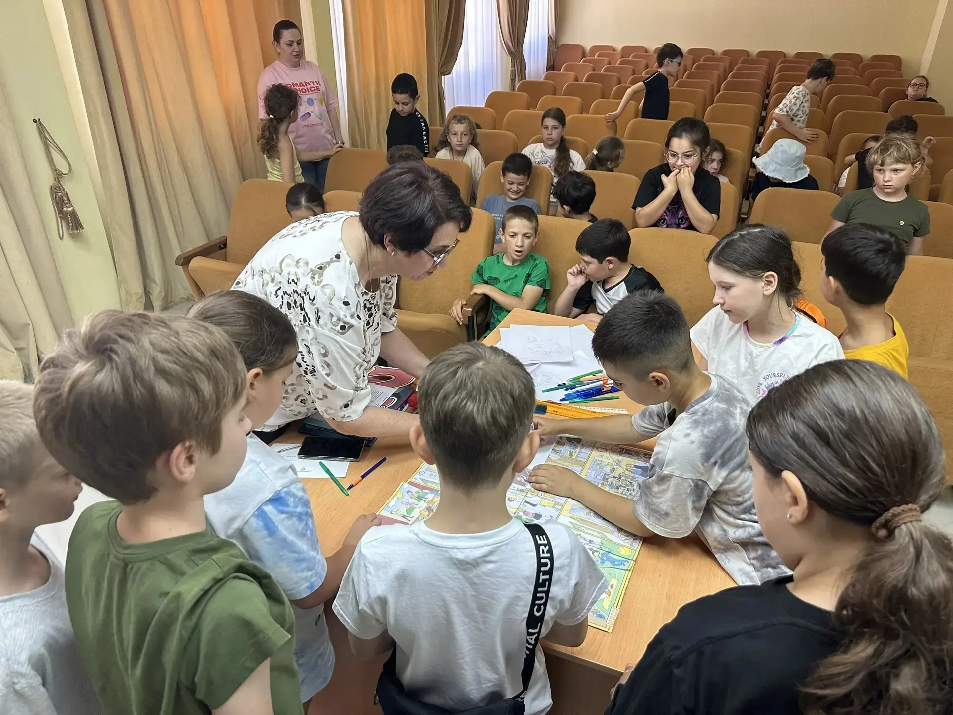 «Земля — наш общий дом»

В пришкольном лагере МОБУ «СОШ №88» с. Верхняя Беранда библиотекари провели