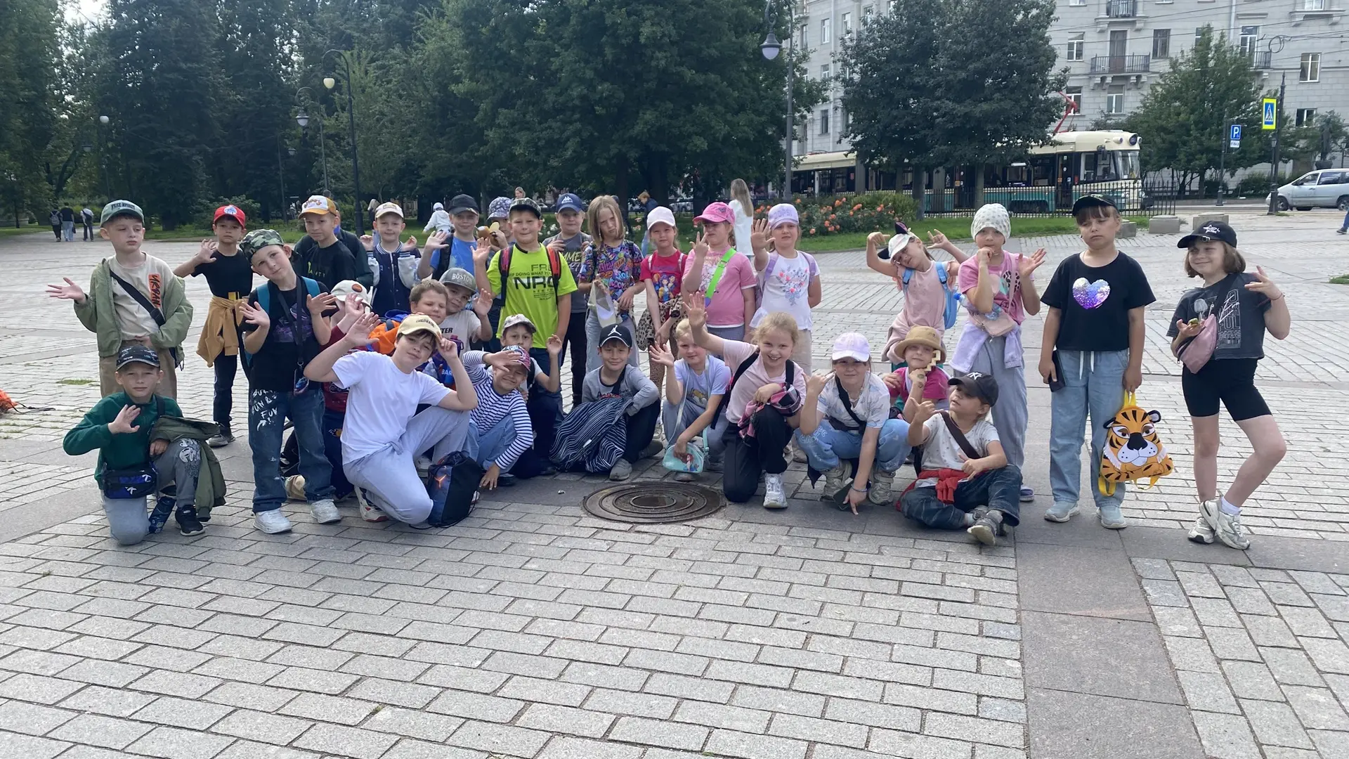 🎉 День семьи, любви и верности в ГОЛ «Международный»! 🎉

Наш лагерь — это большая и дружная семья,