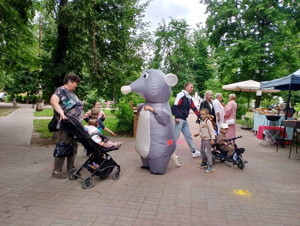 День молодежи в п.Товарково прошел ярко, весело и задорно.