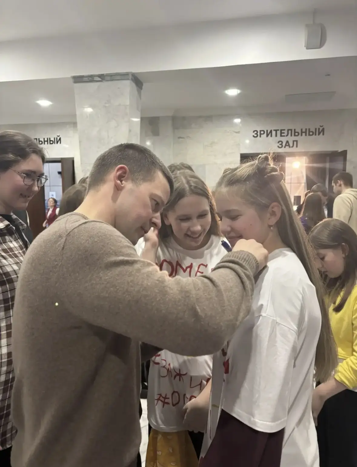 Команда МБОУ «Школа №27» «Прометей» ярко выступила на полуфинале КВН — ребята проявили артистизм, та