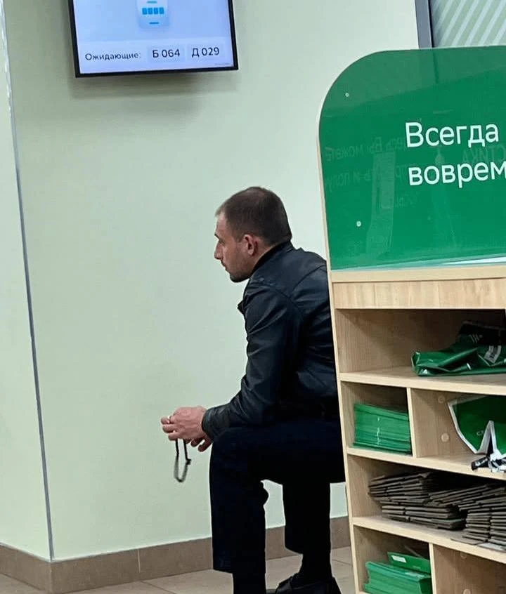 Брат мой двадцатичетырёхюродный привет вам сегодня передавал !